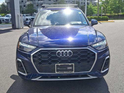 Navarra Blue Metallic 2023 Audi Q5 45 S line Prestige