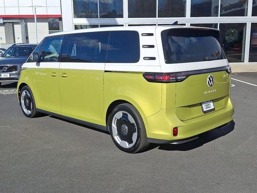 2025 Volkswagen ID. Buzz Pro S Plus