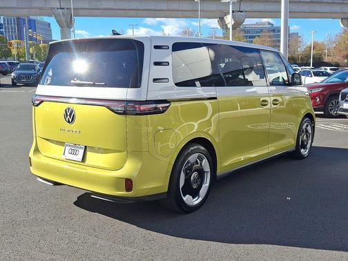 2025 Volkswagen ID. Buzz Pro S Plus