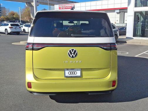 2025 Volkswagen ID. Buzz Pro S Plus
