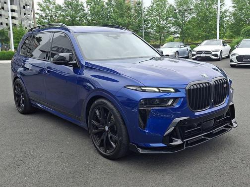 Marina Bay Blue Metallic 2023 BMW X7 M60i