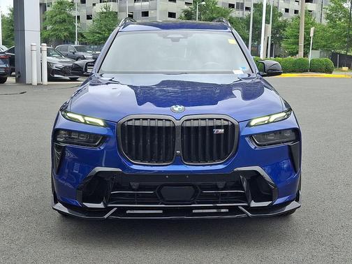 Marina Bay Blue Metallic 2023 BMW X7 M60i