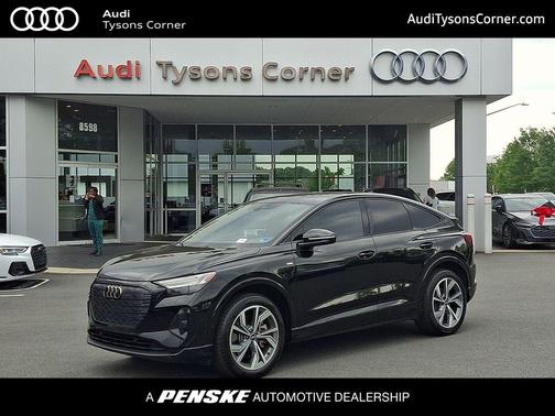 Mythos Black Metallic 2023 Audi Q4 e-tron Prestige 50 quattro