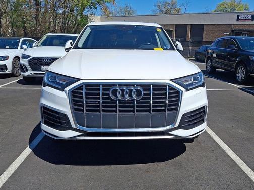 Carrara White 2021 Audi Q7 55 Premium Plus