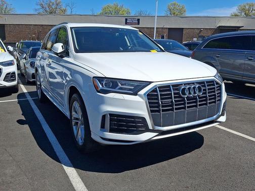 Carrara White 2021 Audi Q7 55 Premium Plus