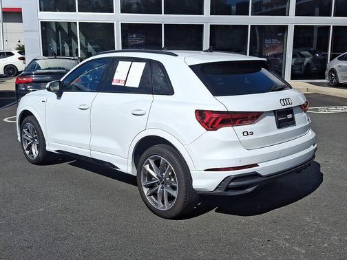 2024 Audi Q3 45 S line Premium Plus