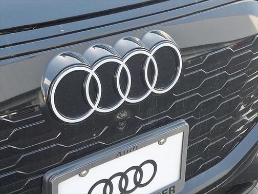 2025 Audi Q6 e-tron Prestige quattro