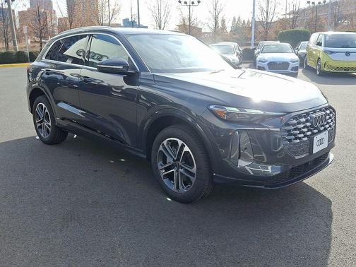 2025 Audi Q5 Premium TFSI quattro S tronic