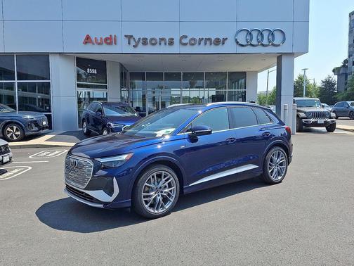 2025 Audi Q4 e-tron Premium Plus 55 quattro