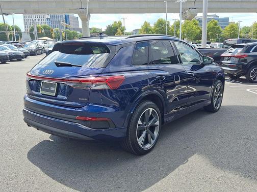 Navarra Blue Metallic 2023 Audi Q4 e-tron Premium 50 quattro