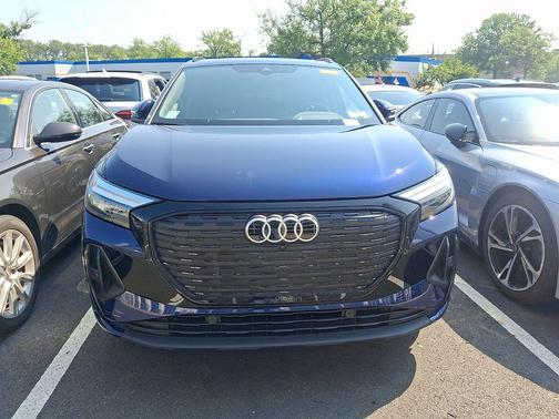 Navarra Blue Metallic 2023 Audi Q4 e-tron Premium 50 quattro