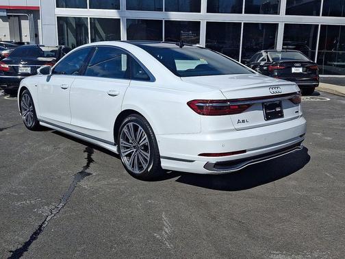 2023 Audi A8 L 55 TFSI quattro Tiptronic