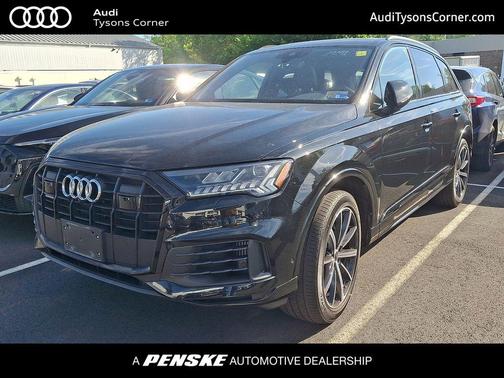 Mythos Black Metallic 2024 Audi Q7 55 Premium Plus