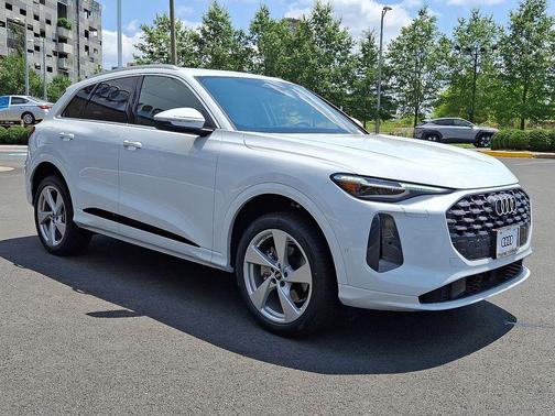 2025 Audi Q5 Premium Plus