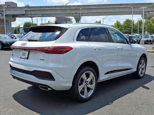 2025 Audi Q5 Premium Plus