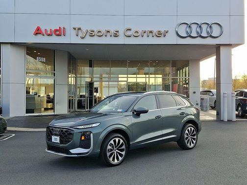 Sage Green Metallic 2026 Audi Q3 TFSI quattro S tronic
