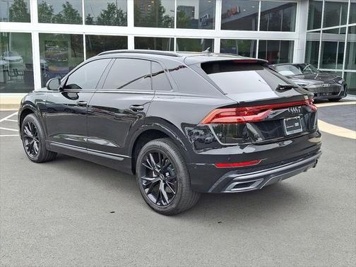 2023 Audi Q8 55 Premium Plus