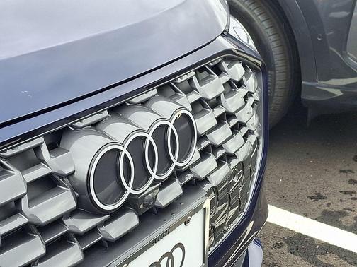 2025 Audi Q5 Premium TFSI quattro S tronic