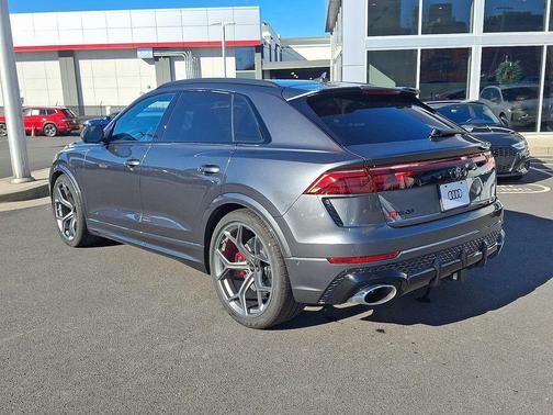 2025 Audi RS Q8 4.0T
