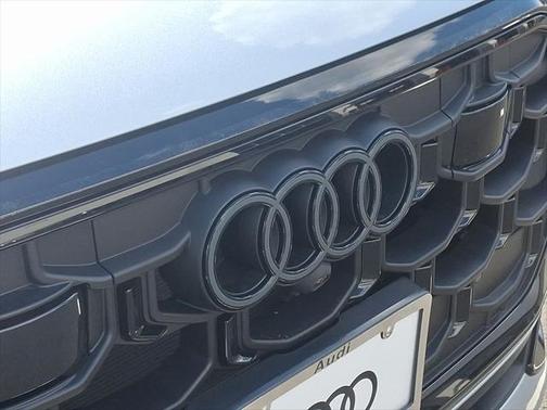2025 Audi Q8 55 Premium Plus