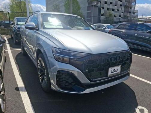 2025 Audi Q8 55 Premium Plus