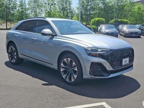 2025 Audi Q8 55 Premium Plus