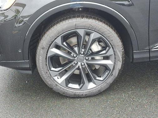 2026 Audi Q7 55 Premium Plus