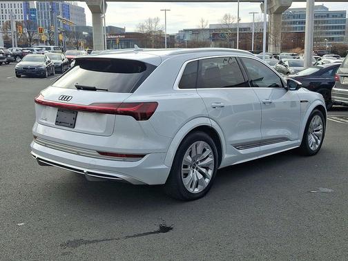 2022 Audi e-tron S Premium Plus