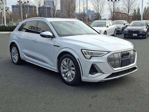 2022 Audi e-tron S Premium Plus