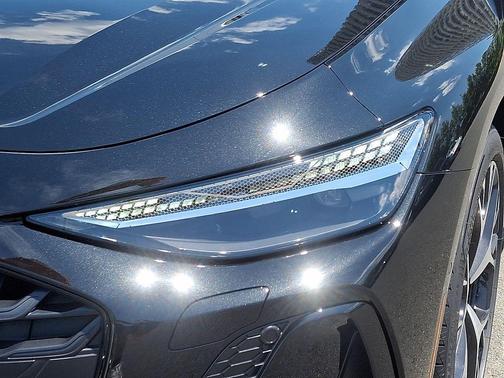Mythos Black Metallic 2026 Audi A6 Premium Plus quattro S tronic