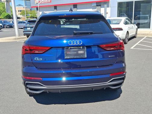 Navarra Blue Metallic 2025 Audi Q3 45 S line Premium Plus