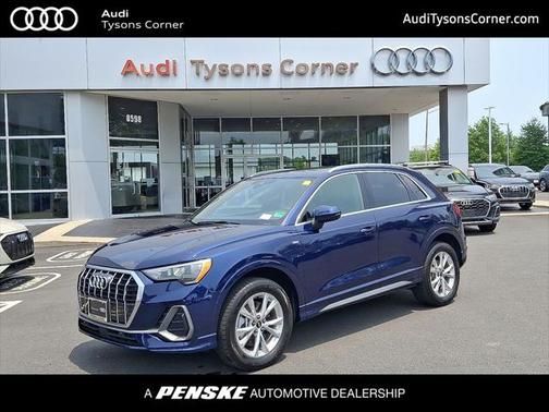 2022 Audi Q3 45 S line Premium