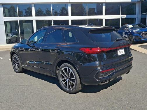 Mythos Black Metallic 2026 Audi Q5 Prestige TFSI quattro S tronic