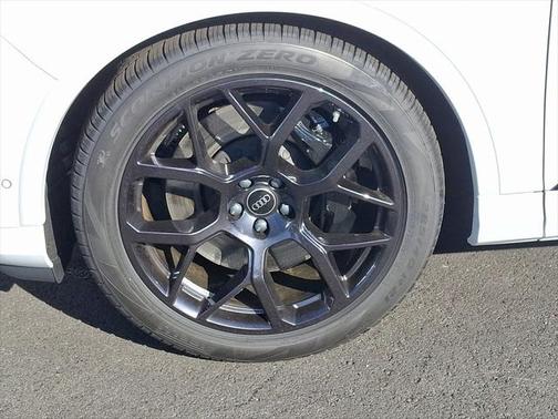 2025 Audi SQ7 4.0T Premium Plus