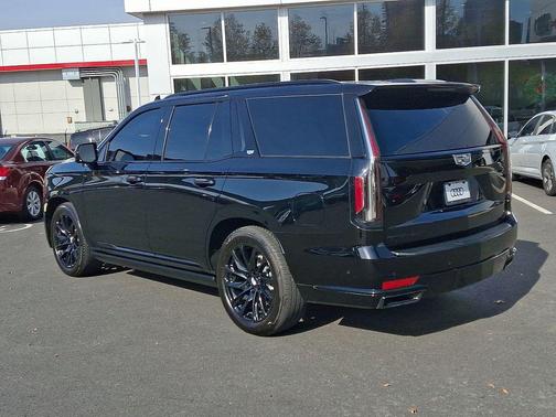 2024 Cadillac Escalade Sport