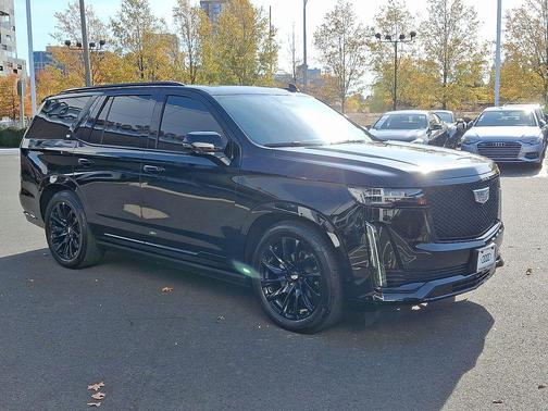 2024 Cadillac Escalade Sport