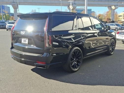 2024 Cadillac Escalade Sport