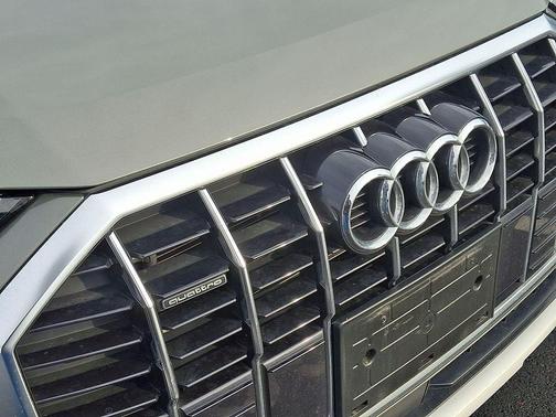 2022 Audi Q3 40 Premium