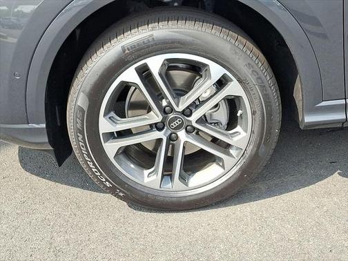 2025 Audi Q5 Premium Plus