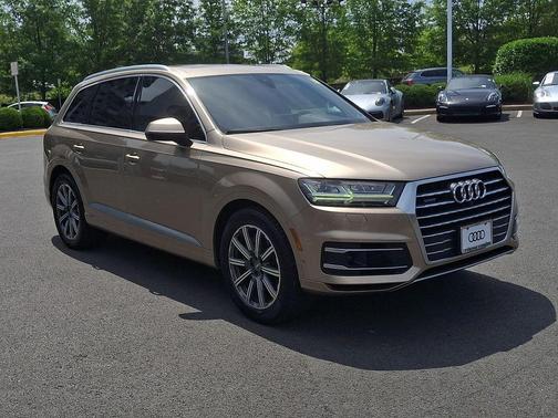 Cobra Beige Metallic 2019 Audi Q7 55 Premium Plus