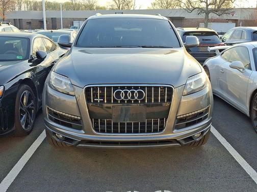 Graphite Gray Metallic 2015 Audi Q7 3.0 TDI Premium Plus
