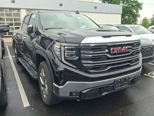 Onyx Black 2023 GMC Sierra 1500 SLT
