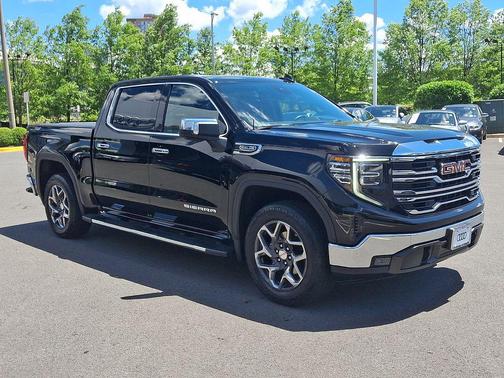 Onyx Black 2023 GMC Sierra 1500 SLT