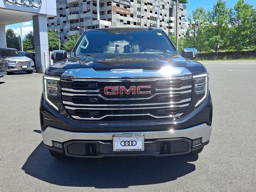 Onyx Black 2023 GMC Sierra 1500 SLT