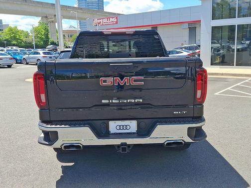Onyx Black 2023 GMC Sierra 1500 SLT