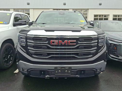 Onyx Black 2023 GMC Sierra 1500 SLT