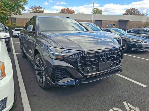 2025 Audi Q8 55 Premium