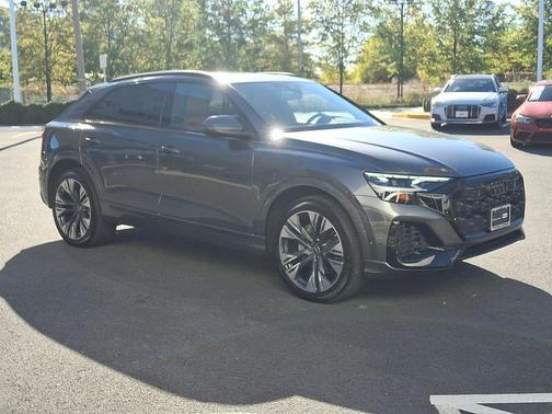 2025 Audi Q8 55 Premium