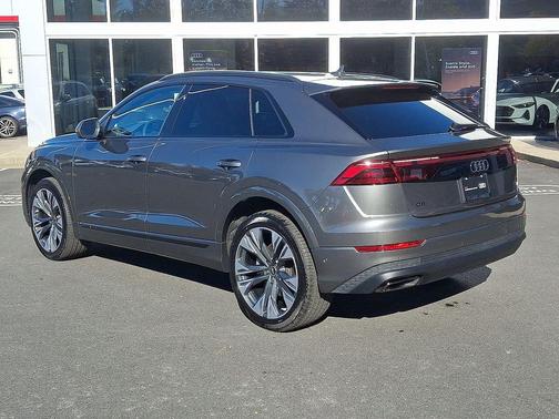 2025 Audi Q8 55 Premium