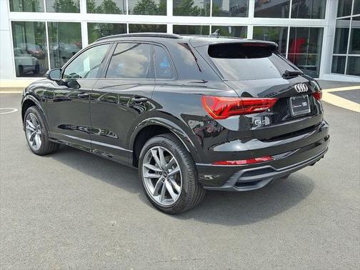 2024 Audi Q3 Premium 45 TFSI S line quattro Tiptronic